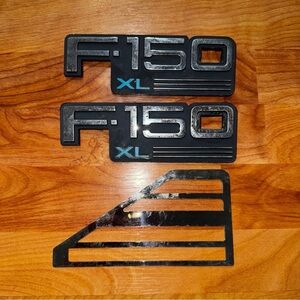 1992-‘96 Ford F-150 XL Fender Emblem Nameplate Set F2TB-16B114-AA-CA Logo Badge